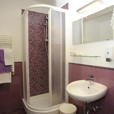 Magic Rainbow Alojamento de Acomodação e Pequeno-almoço 3*