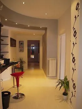 Magic Rainbow ベッド・アンド・ブレックファスト